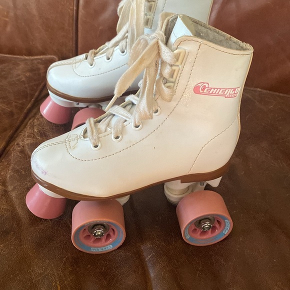 Girls boot style skates - Picture 2 of 4
